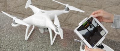 DJI Phantom 4 準備起飛
